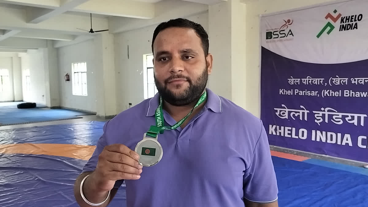 Gaya Priest Sandeep Pathak Wrestles His Way To International Glory, Wins 200 Medals But Waits For Govt Job