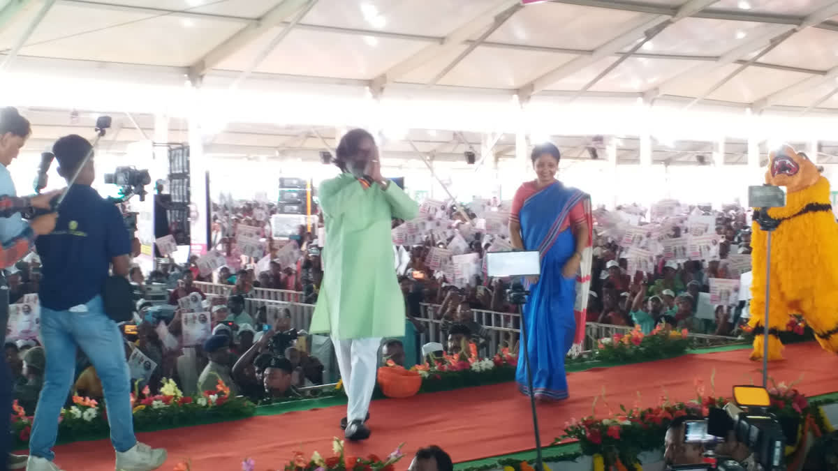 मंईयां सम्मान योजना के पैसे से लाल साड़ी खरीदेंगी झारखंड की महिलाएं, सीएम का आभार जताते हुए कही बात - Maiyan Samman Yojana Maiyan Samman Yojana