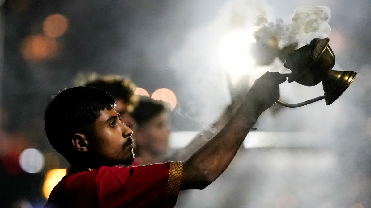 In Photos: Ganga Aarti, A Ritual Of Devotion And Gratitude In Photos Ganga Aarti In Rishikesh