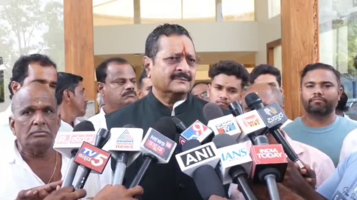 ಎಸ್​ಐಆರ್ ಮಾಡದಿದ್ದರೆ ಪಶ್ಚಿಮ ಬಂಗಾಳವು ಭಾರತದಲ್ಲಿ ಉಳಿಯುತ್ತಿರಲಿಲ್ಲ: ಶಾಸಕ ಯತ್ನಾಳ್