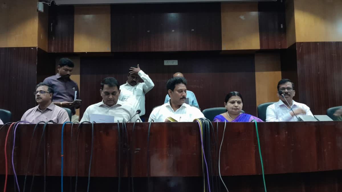 10 மற்றும் 12 ஆம் வகுப்பு பொதுத் தேர்வு எப்போது? வெளியானது கால அட்டவணை!