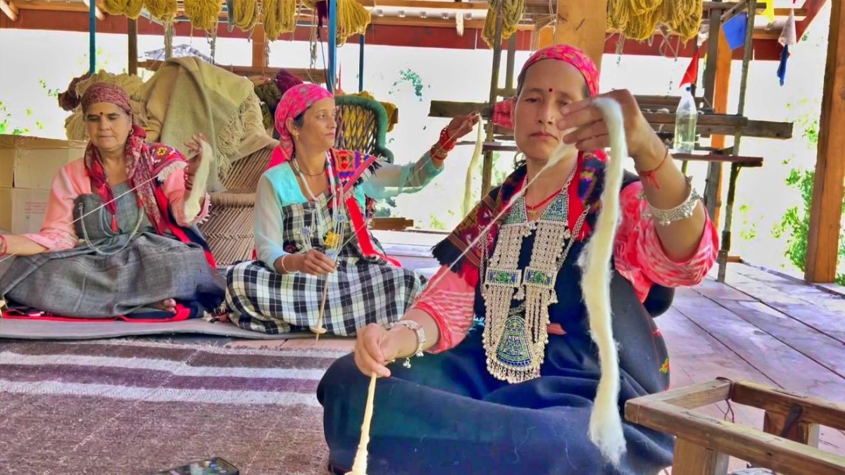 How Kullu’s Women Are Weaving A Global Future With Indigenous Wool, Natural Dyes