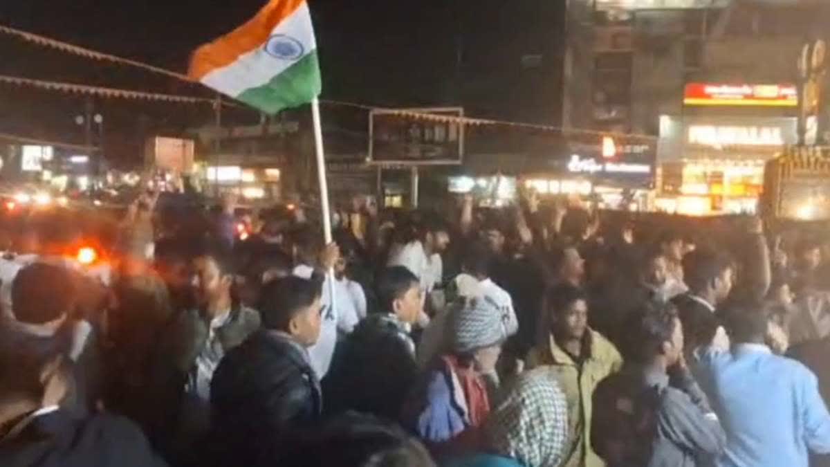 candidates-celebrate-after-high-court-verdict-in-jssc-cgl-paper-leak-case-ranchi