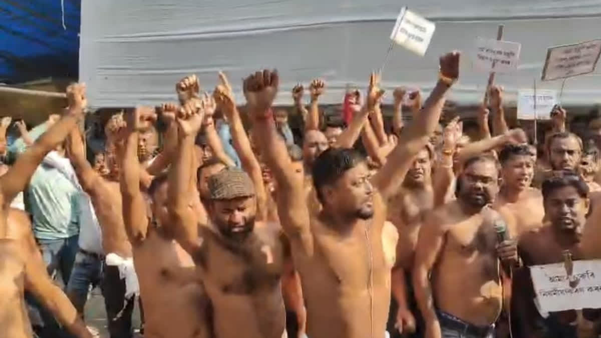 108 workers half naked protest
