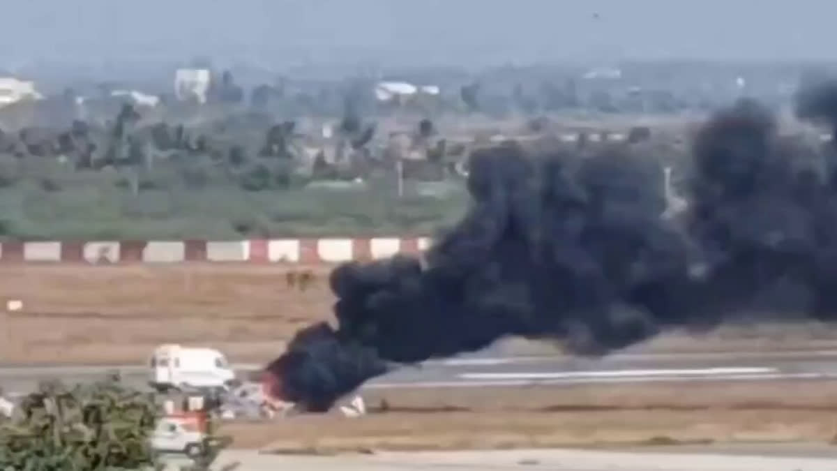The Advanced Light Helicopter of the ICG with three crew members onboard crashed during landing at the Porbandar airport.