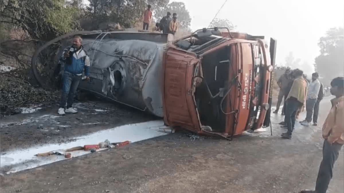 BARWANI MILK TANKER OVERTURNED
