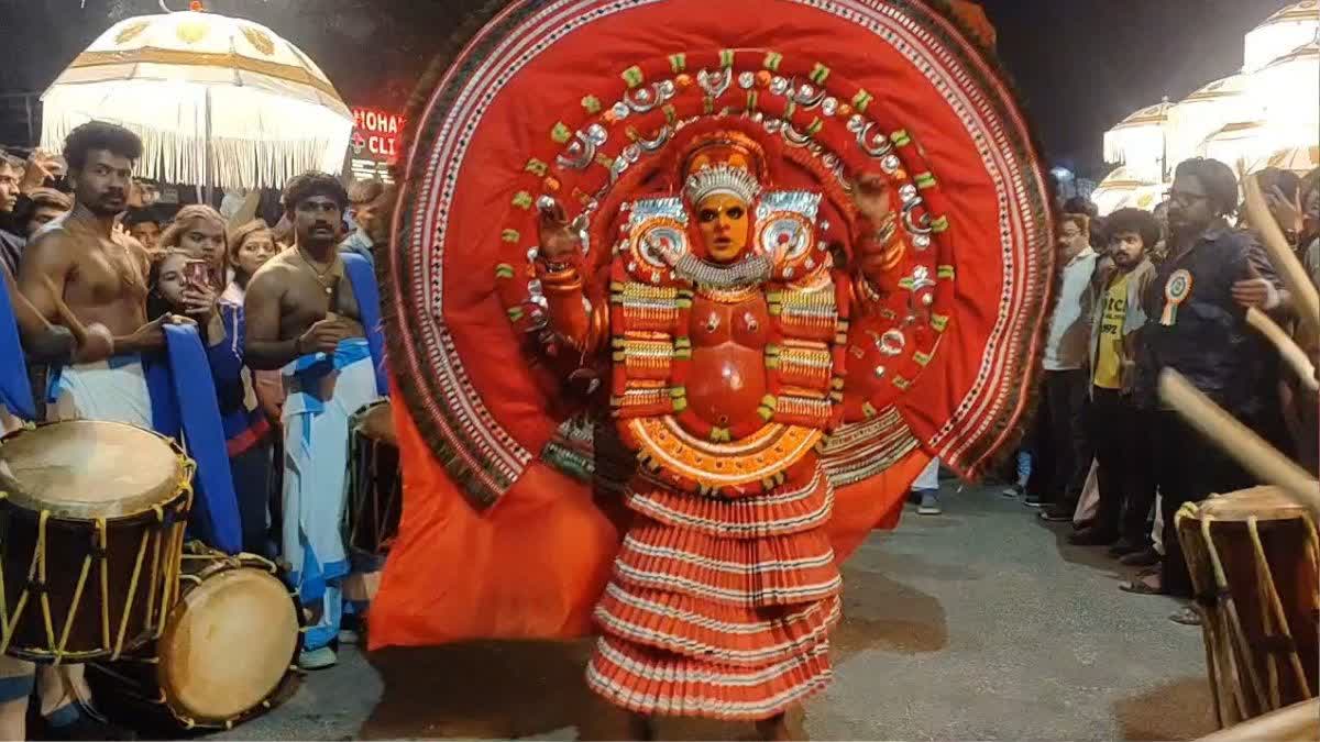 સુરત: કેરાલિયન સમાજ દ્વારા ભક્તિભાવ સાથે ‘ભગવાન અયપ્પા’ની ભવ્ય પૂજા અને શોભાયાત્રા યોજાઈ