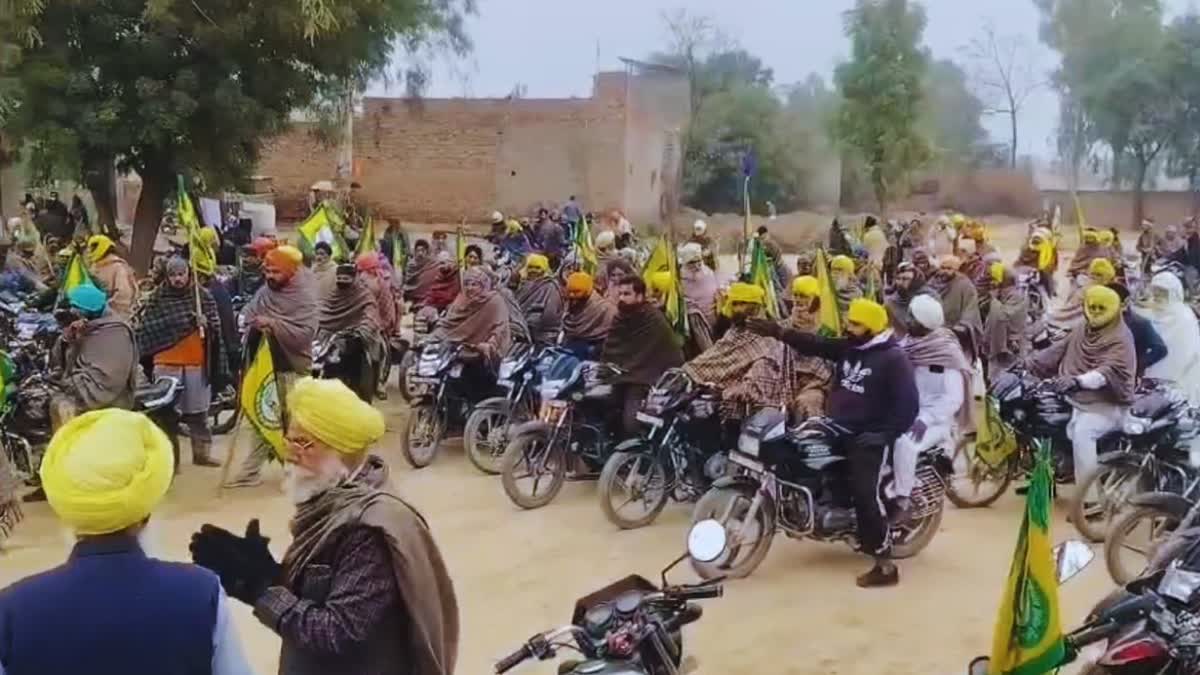 FARMERS HOLD TRACTOR MARCH IN MANSA