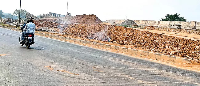 Dangers Posed in Vijayawada Bypass Due To Incomplete Works