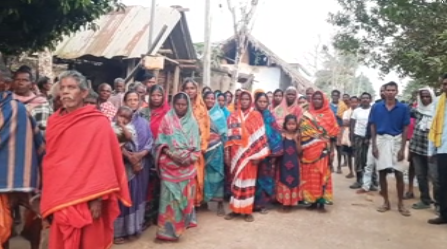 Villagers protest against the Forest Department
