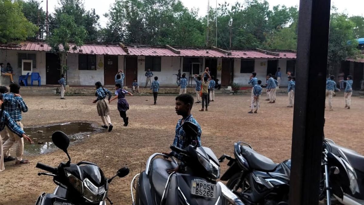 BHOPAL SANDIPANI SCHOOL LOCKED