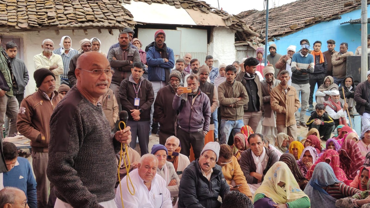 digvijay statement on pandit pradeep mishra