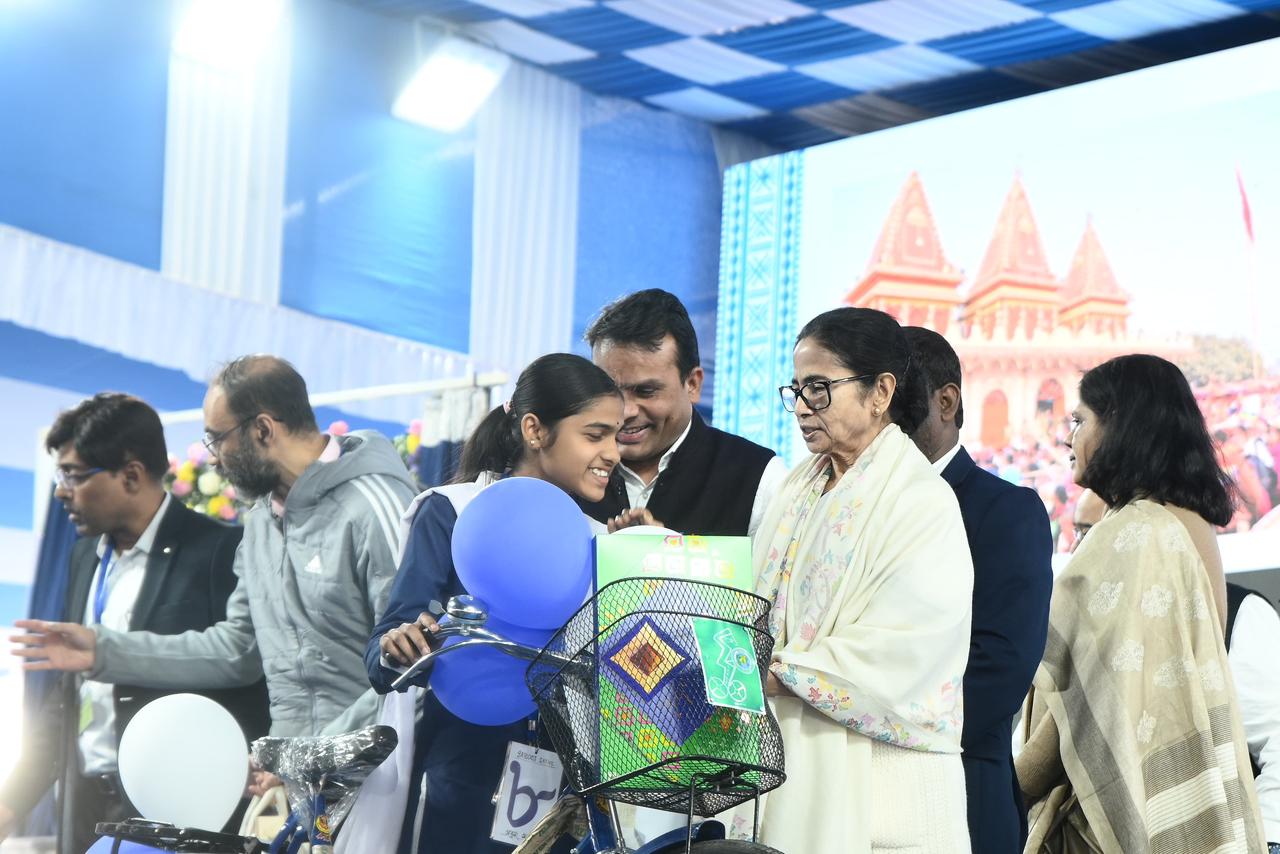 MAMATA BANERJEE ON SIR