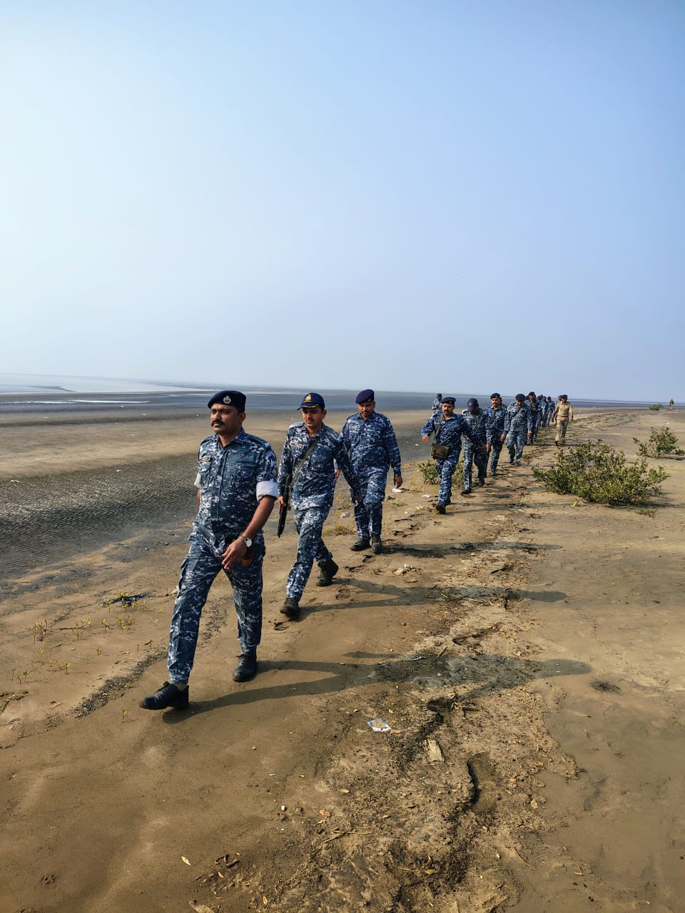 સુરત: ડભારી બીચ સાથે દરિયાકાંઠાના વિસ્તારોમાં મરીન ટાસ્ક ફોર્સ દ્વારા સઘન કોસ્ટલ પેટ્રોલિંગ