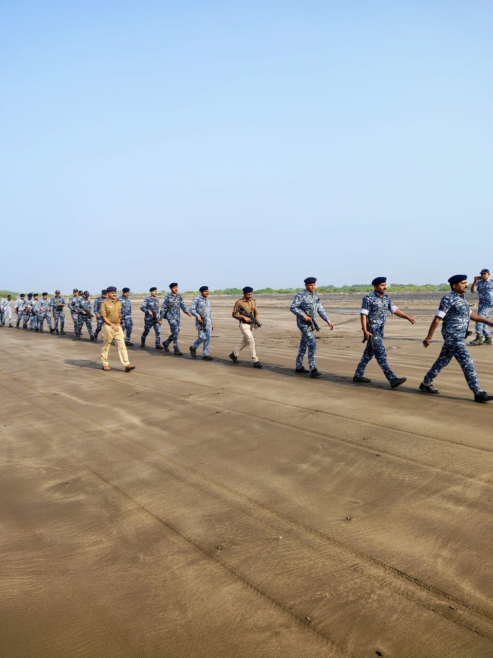 સુરત: ડભારી બીચ સાથે દરિયાકાંઠાના વિસ્તારોમાં મરીન ટાસ્ક ફોર્સ દ્વારા સઘન કોસ્ટલ પેટ્રોલિંગ