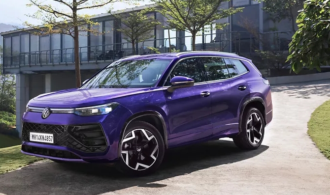 volkswagen-tayron-r-line-pre-booking-starts-ahead-of-its-launch-features-engine-and-more