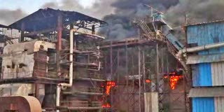 fire-accident-at-sugar-factory-in-vijayapura-chadachana