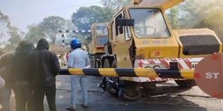 Brakes Of A Heavy Crane Failed