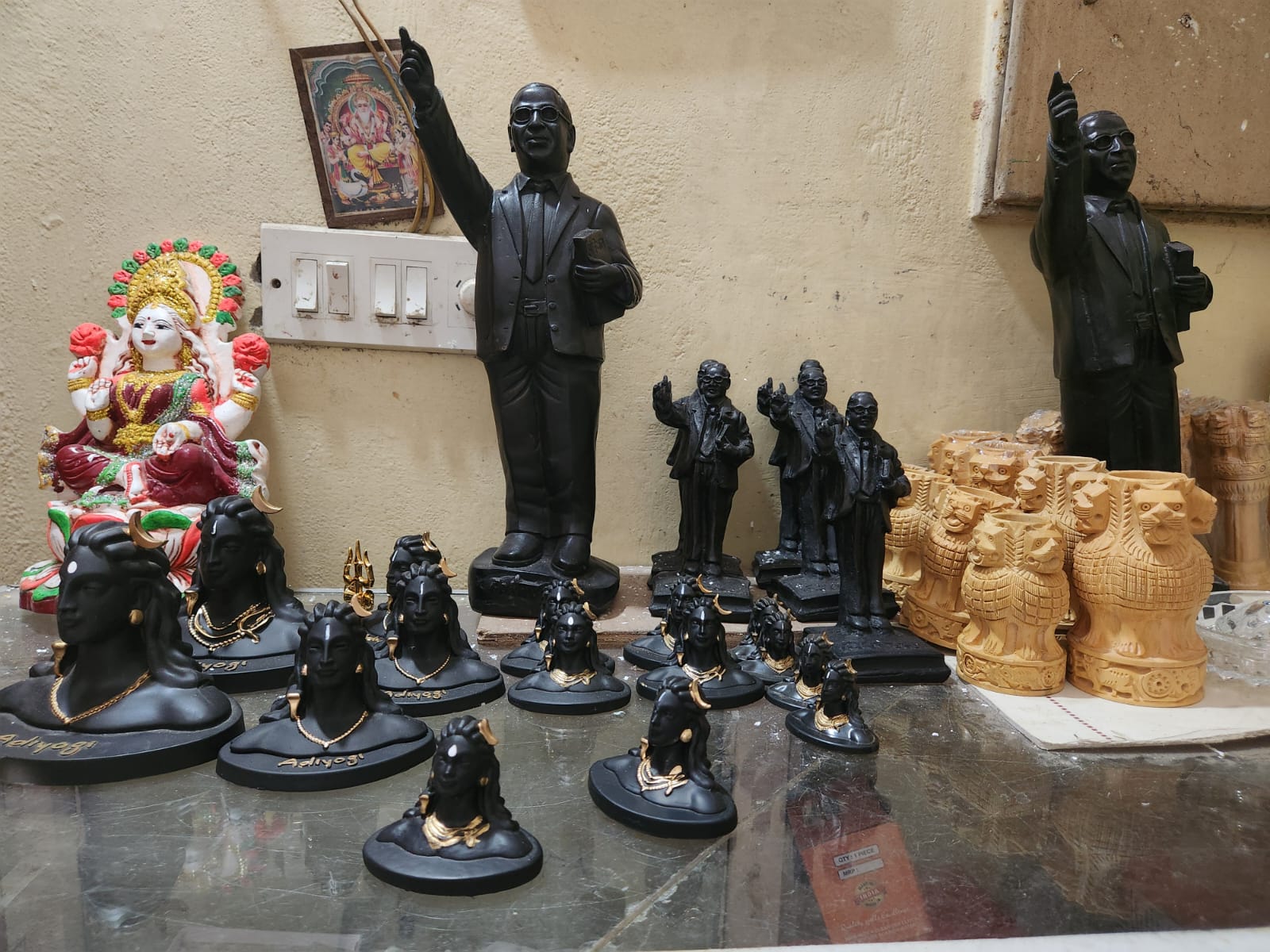 Shilp Gram in Nalanda is proving to be a medium of empowering women from the adjoining villages to become self-reliant. These women arrive for work every morning and paint or give finishing touches to statues while also giving a new direction to their lives.