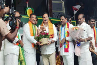 அம்பத்தூரில் தேர்தல் பிரச்சாரத்தில் கலந்துக் கொண்ட அன்புமணி