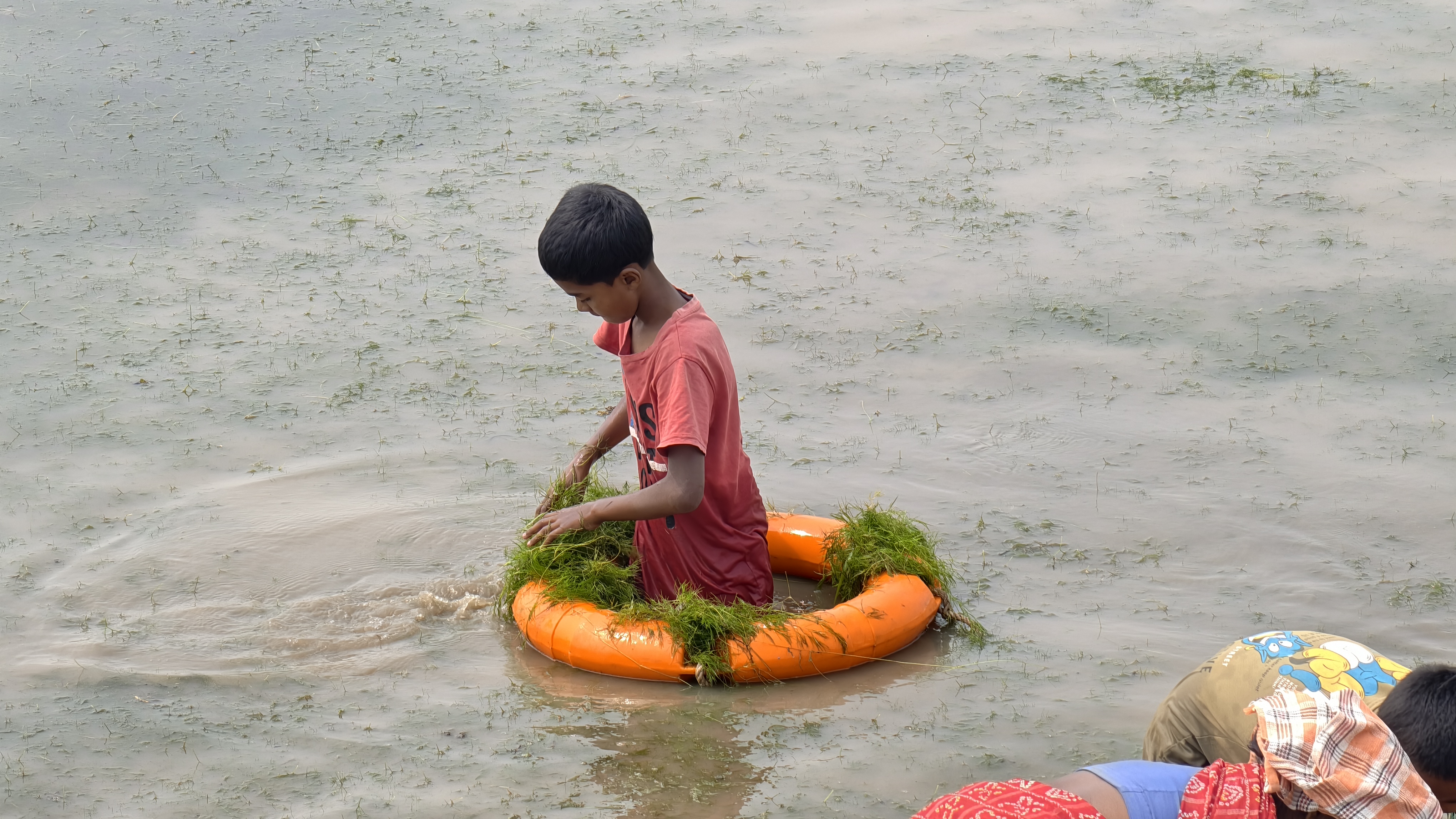 Children Lead Pond Cleanup In Narayanpur, Inspire Mass Community Movement In Chhattisgarh