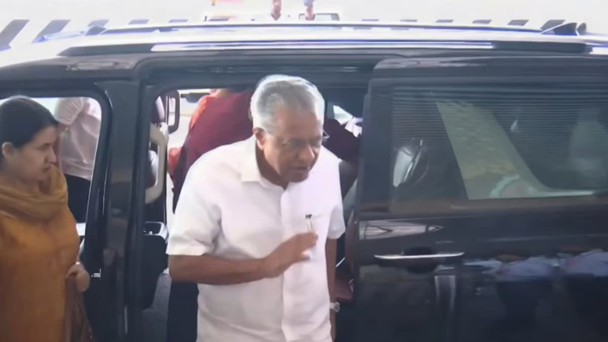Kerala Chief Minister News Pinarayi Vijayan Media Boycott Kannur To Trivandrum Trip Kerala Political Controversies