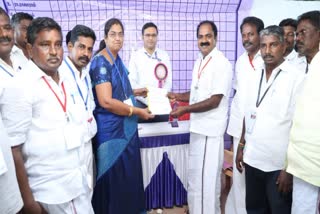 ஆலங்குடி திமுக சட்டமன்ற உறுப்பினர் முன்னாள் அமைச்சர் மெய்யநாதன் வெற்றி சான்றிதழை பெற்றார்