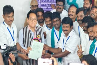 விராலிமலை அதிமுக சட்டமன்ற உறுப்பினர், முன்னாள் அமைச்சர் விஜயபாஸ்கர் வெற்றி சான்றிதழை பெற்றார்