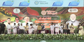 સુરતમાં PM મોદી