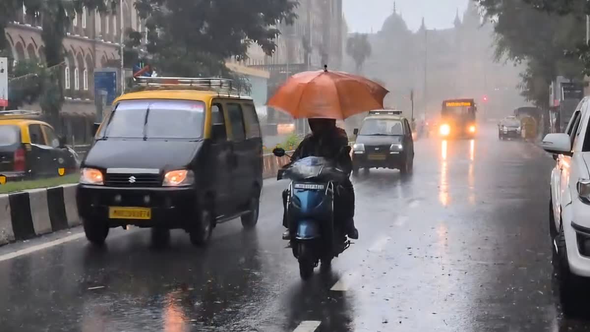 Heavy rain in mumbai