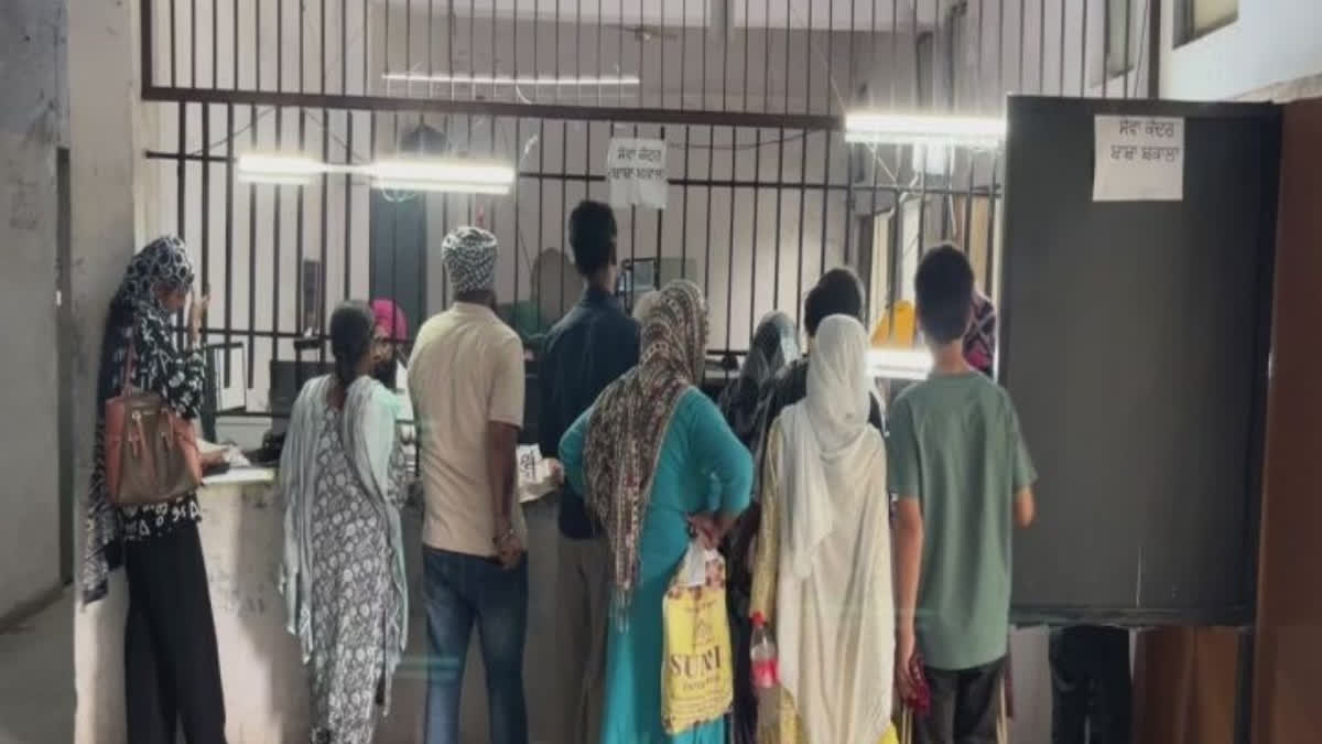 ਪੰਜਾਬ ਸਰਕਾਰ ਦਾ ਵੱਡਾ ਫੈਸਲਾ: ਸੇਵਾ ਕੇਂਦਰਾਂ ਦੀਆਂ ਕਈ ਸੇਵਾਵਾਂ 30 ਸਤੰਬਰ ਤੱਕ ਮੁਫ਼ਤ Many services of Sewa Kendra in Punjab are free