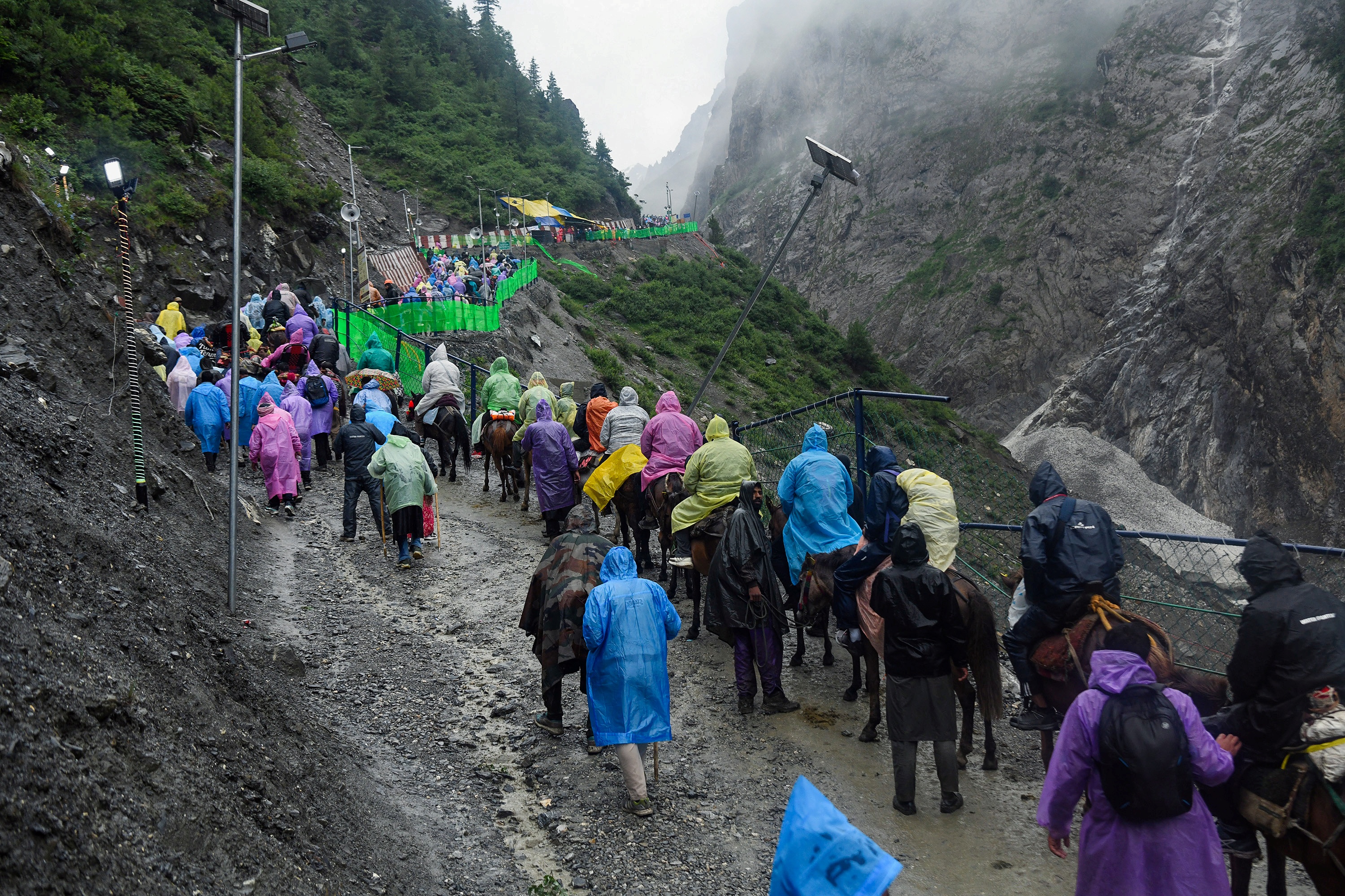 Another batch of pilgrims leaves for Amarnath Yatra