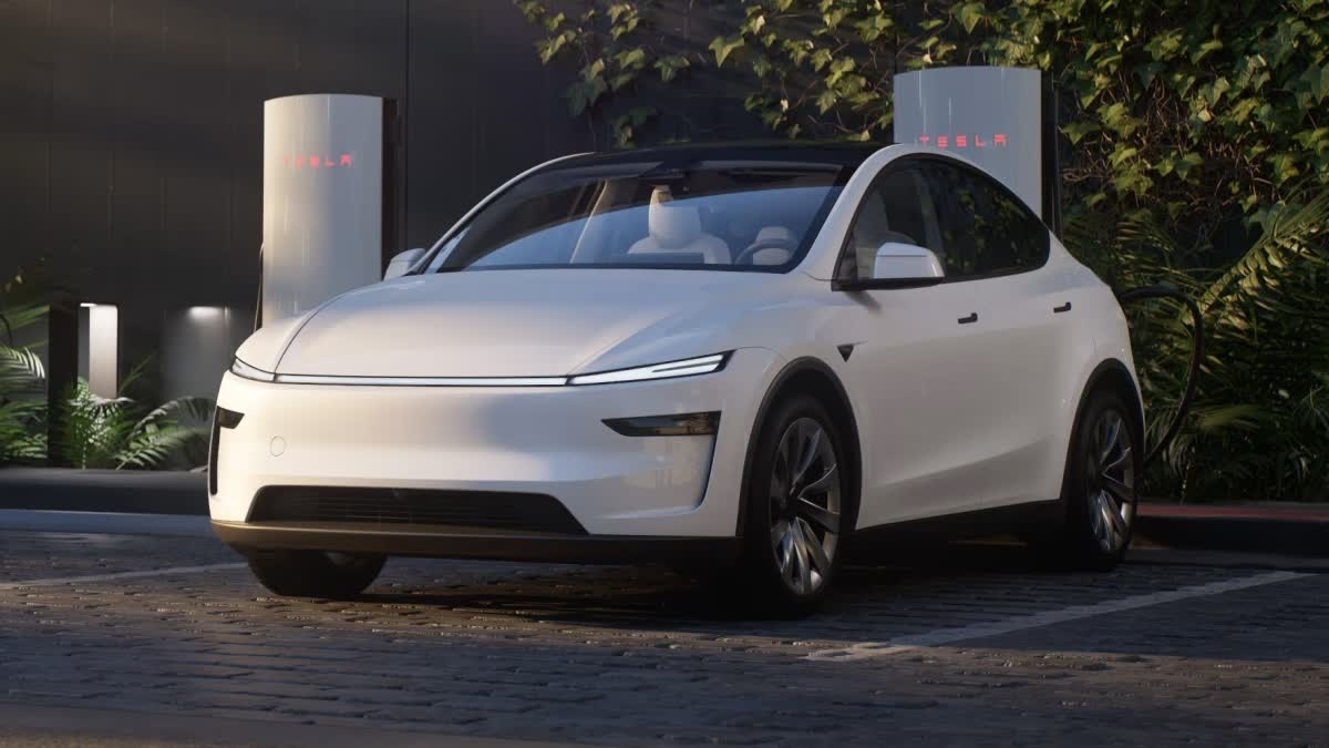 tesla-set-to-open-its-second-showroom-in-india-in-delhi-on-august-11-know-more-details