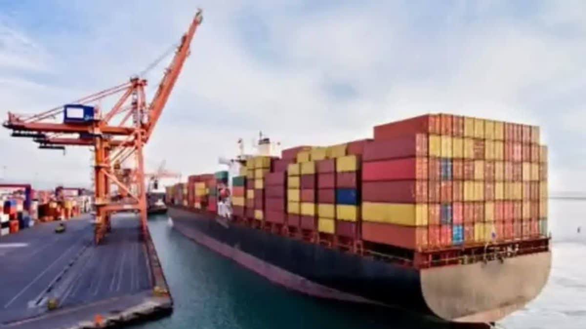 E-commerce companies can acquire goods only after receiving a confirmed order from an overseas buyer