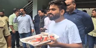 ABHIJEET DIPKE DISTRIBUTES TEA