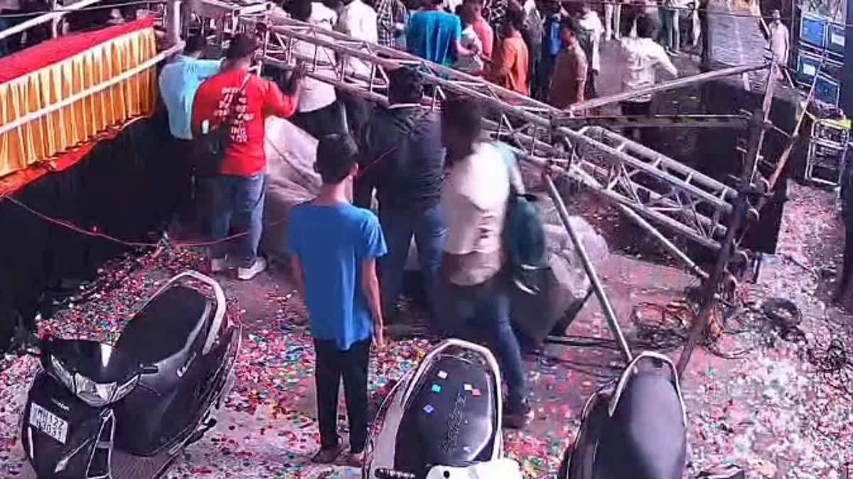 पुण्यात दहीहंडीचा लोखंडी सांगडा कोसळून ४५ वर्षीय महिलेचा दुर्दैवी मृत्यू; सांगवीतील घटना