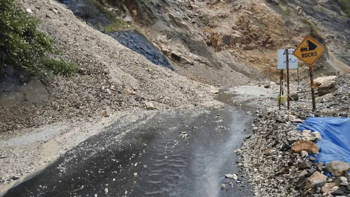 Landslides in several places of Darjeeling