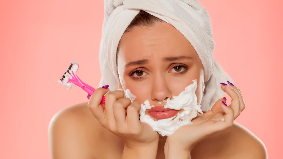 பெண்களுக்கு முகத்தில் முடி வளர காரணம் என்ன? எந்த டயட் பின்பற்ற வேண்டும்? மருத்துவர் பரிந்துரை!