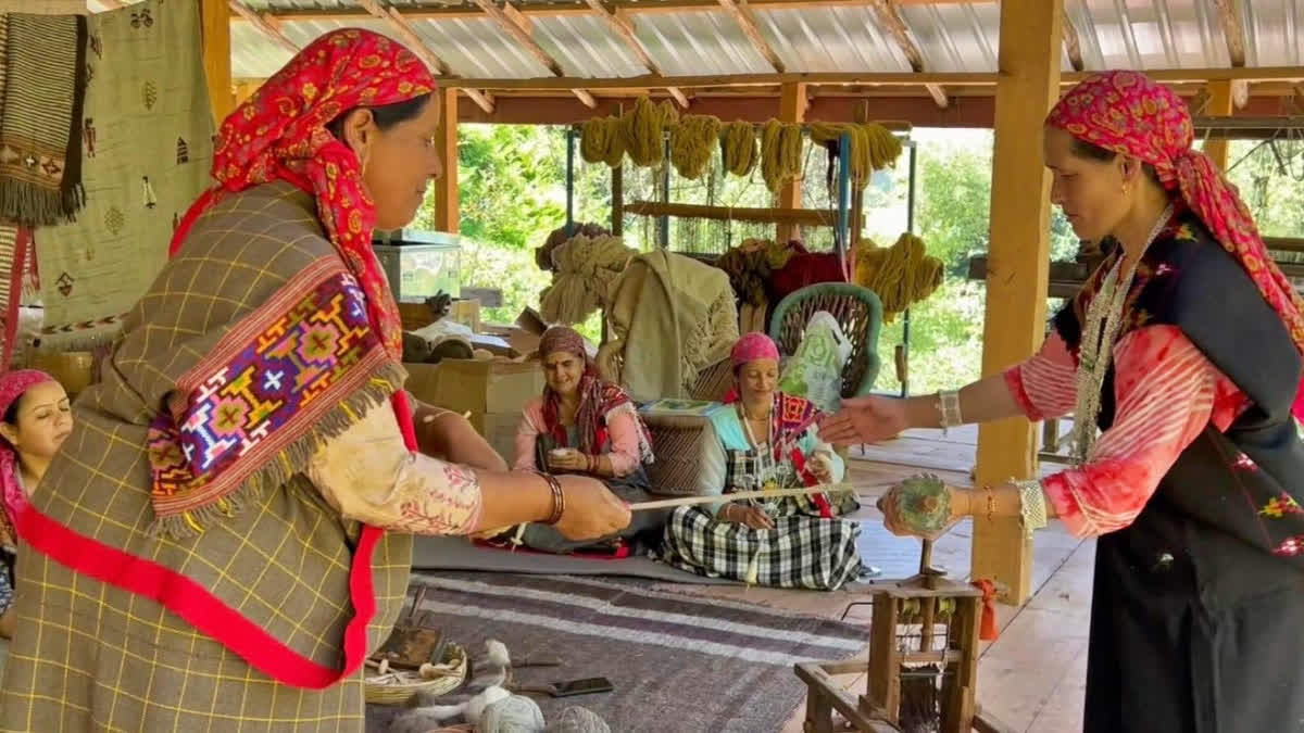 How Kullu Women Are Weaving A Global Future With Indigenous Wool, Natural Dyes How Kullu’s Women Are Weaving A Global Future With Indigenous Wool, Natural Dyes