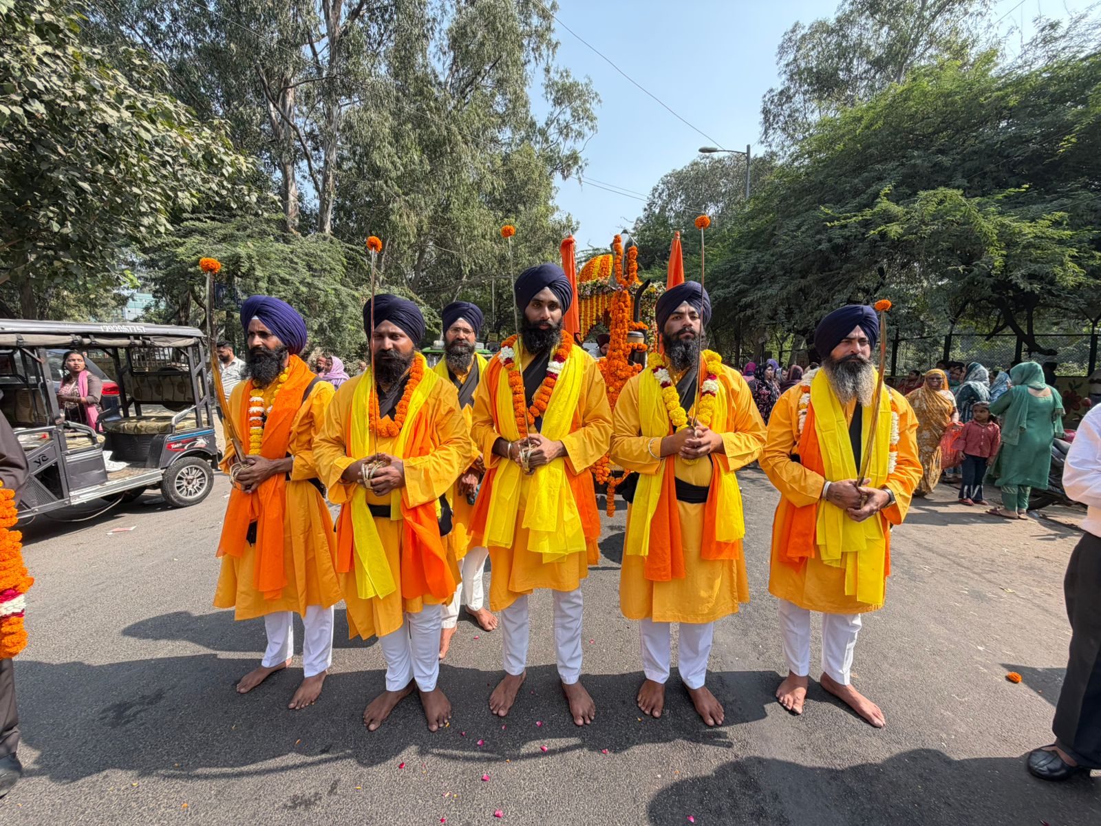 दिल्ली में गुरु नानक देव जी का 556वां प्रकाश पर्व उत्साह के साथ मनाया गया.