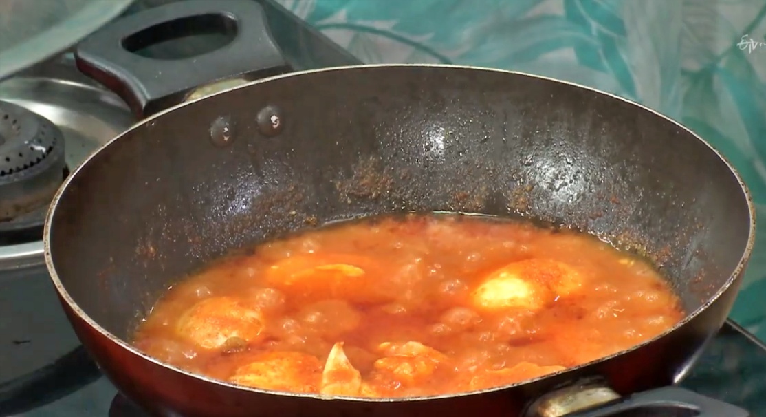 Tomato Egg Curry