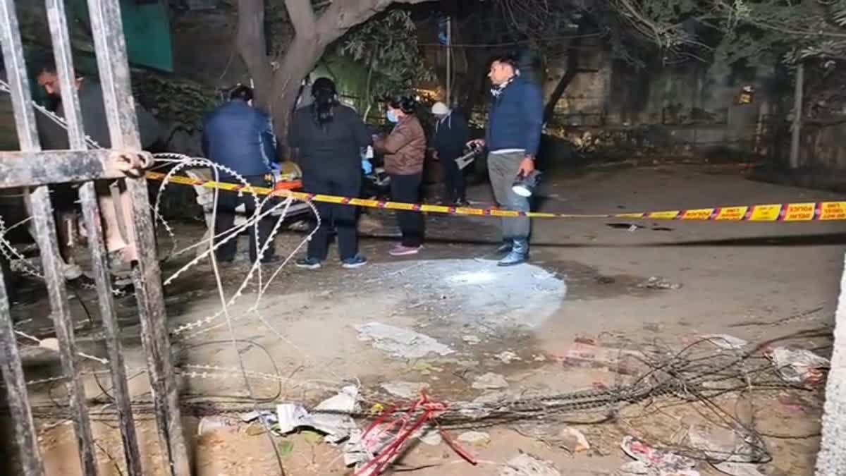 पार्क में छोटी सी बात पर चाकू घोंपे