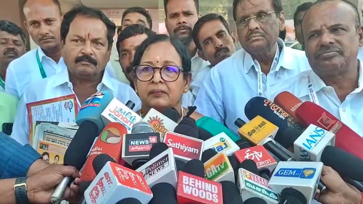 அமமுக கொள்கை பரப்பு செயலாளர் சி.ஆர்.சரஸ்வதி