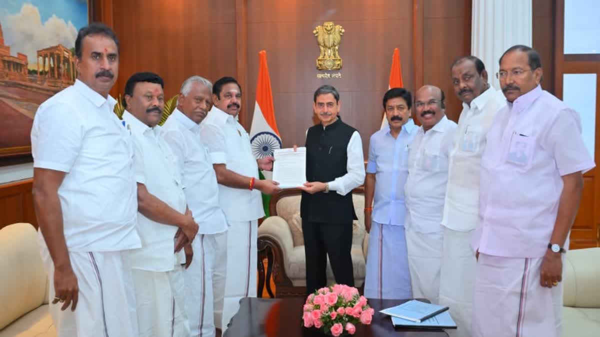 கவர்னர் ஆர்.என் ரவியுடன் இபிஎஸ் தலைமையிலான அதிமுக குழு சந்திப்பு