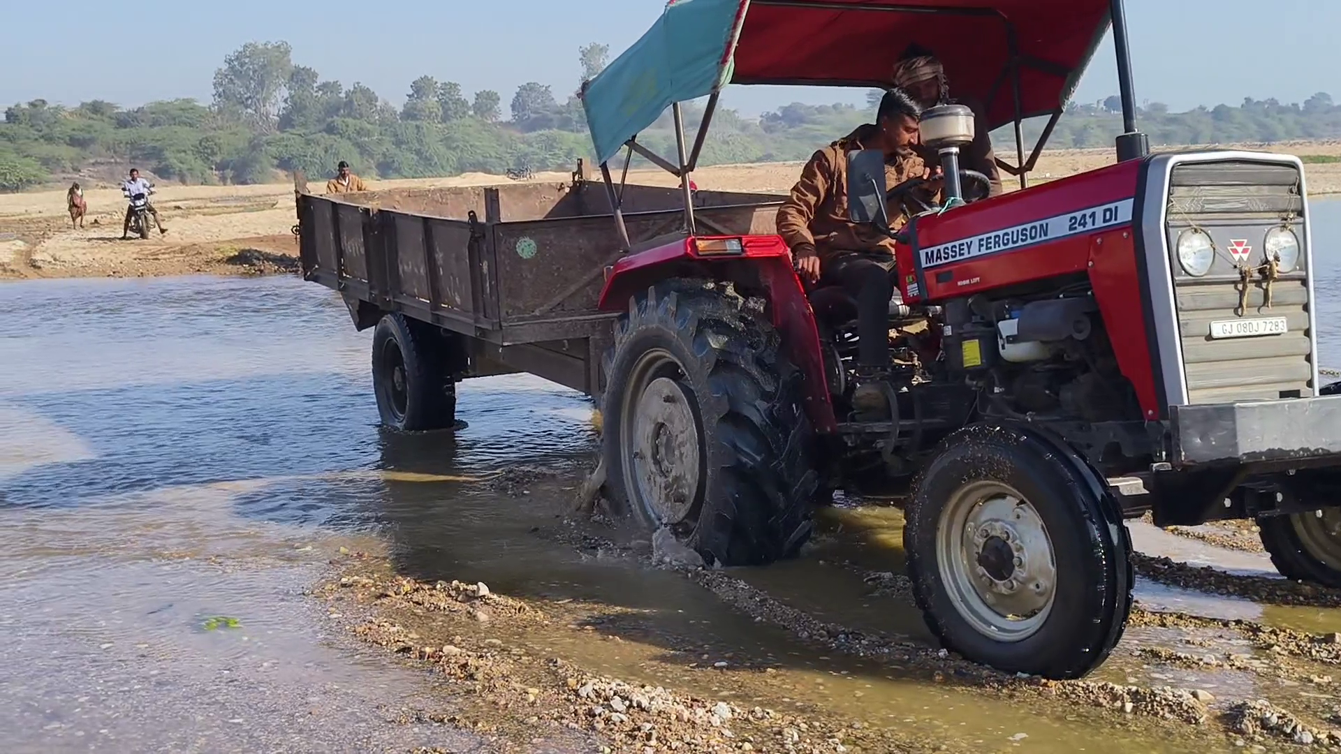 અમીરગઢના કાકવાડા આસપાસના ગામના લોકો પરેશાન