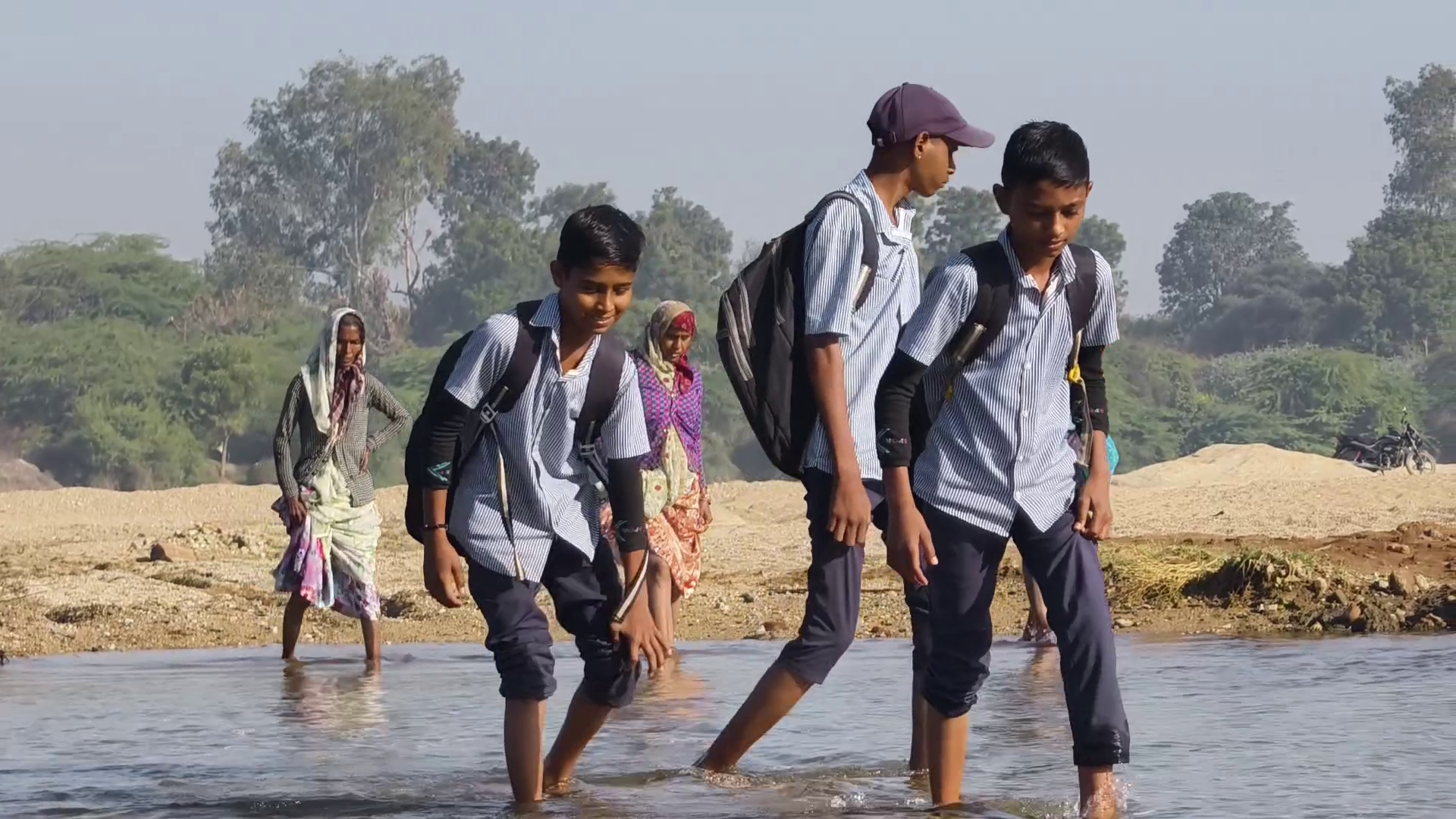 અમીરગઢના કાકવાડા આસપાસના ગામના લોકો પરેશાન