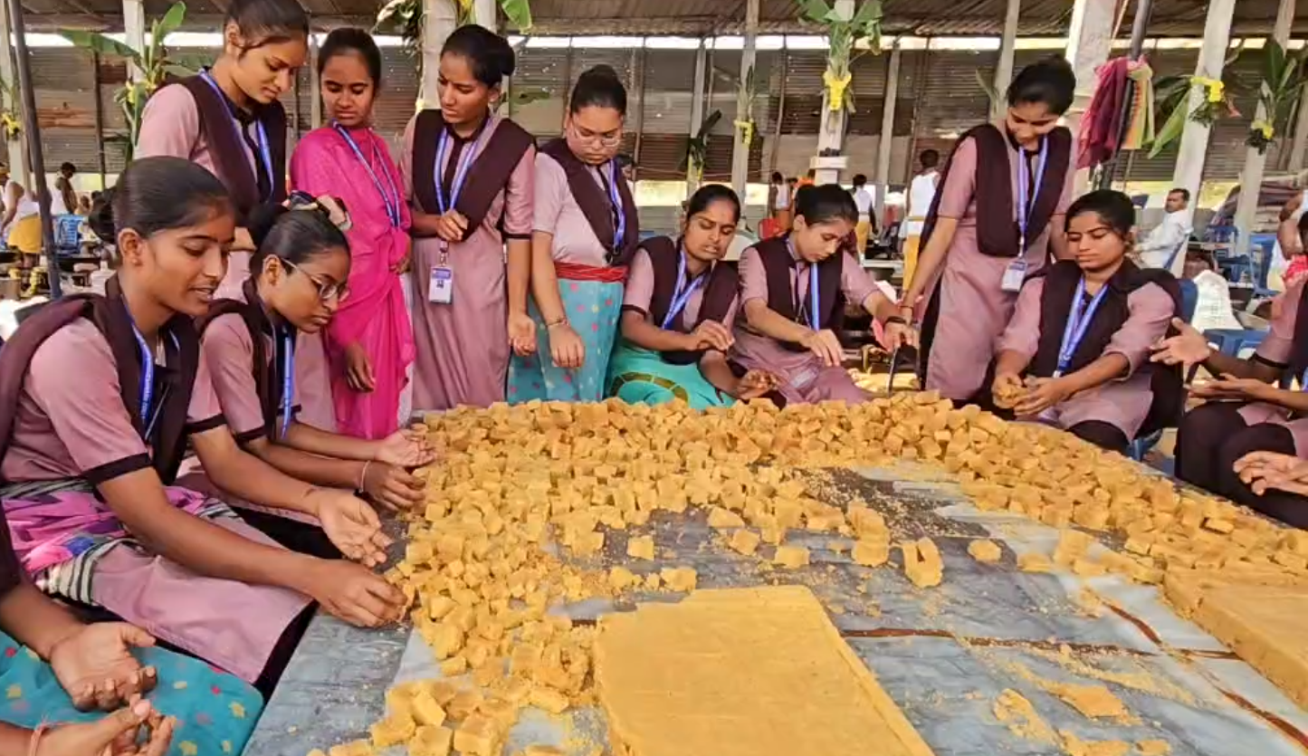 Gavisiddeshwara Maharathotsava