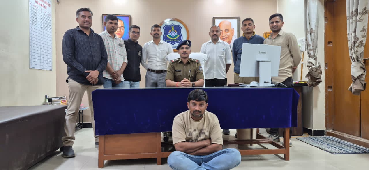 જૂનાગઢ પોલીસે નકલી દારૂની ફેક્ટરી સાથે એક શખ્સની ધરપકડ કરી