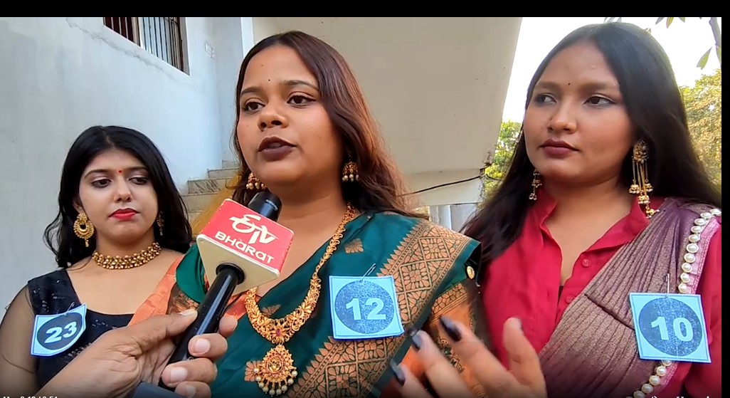 'Labonya' a traditional Indian textile exhibition held in Silk City