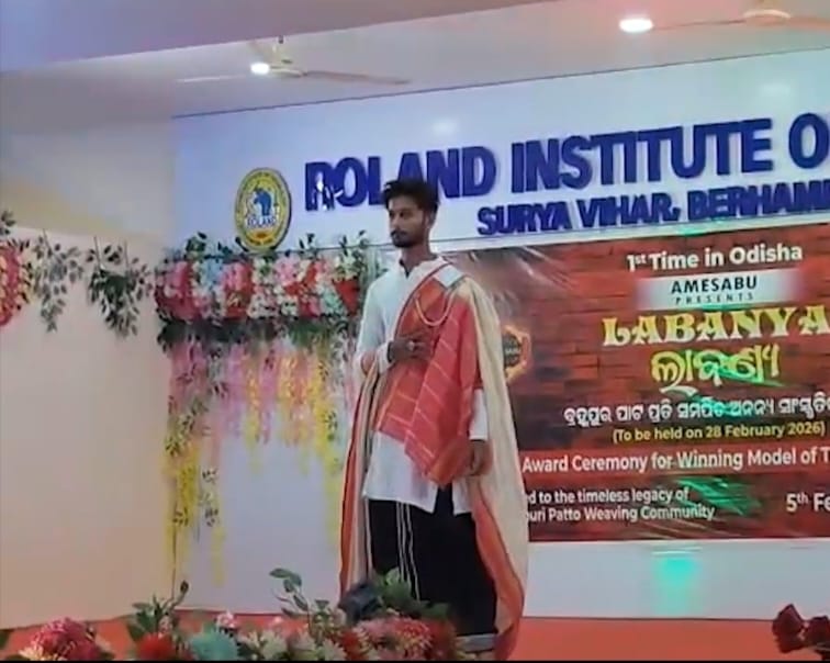 'Labonya' a traditional Indian textile exhibition held in Silk City